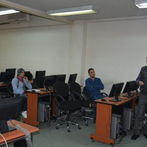 مركز-الحاسبة-ينظم-حلقة-نقاشية-حول-انترنت-الاشياء-1