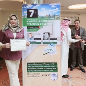 مشاركة-تدريسية-من-كلية-التربية-للبنات-في-المؤتمر-الدولي-1