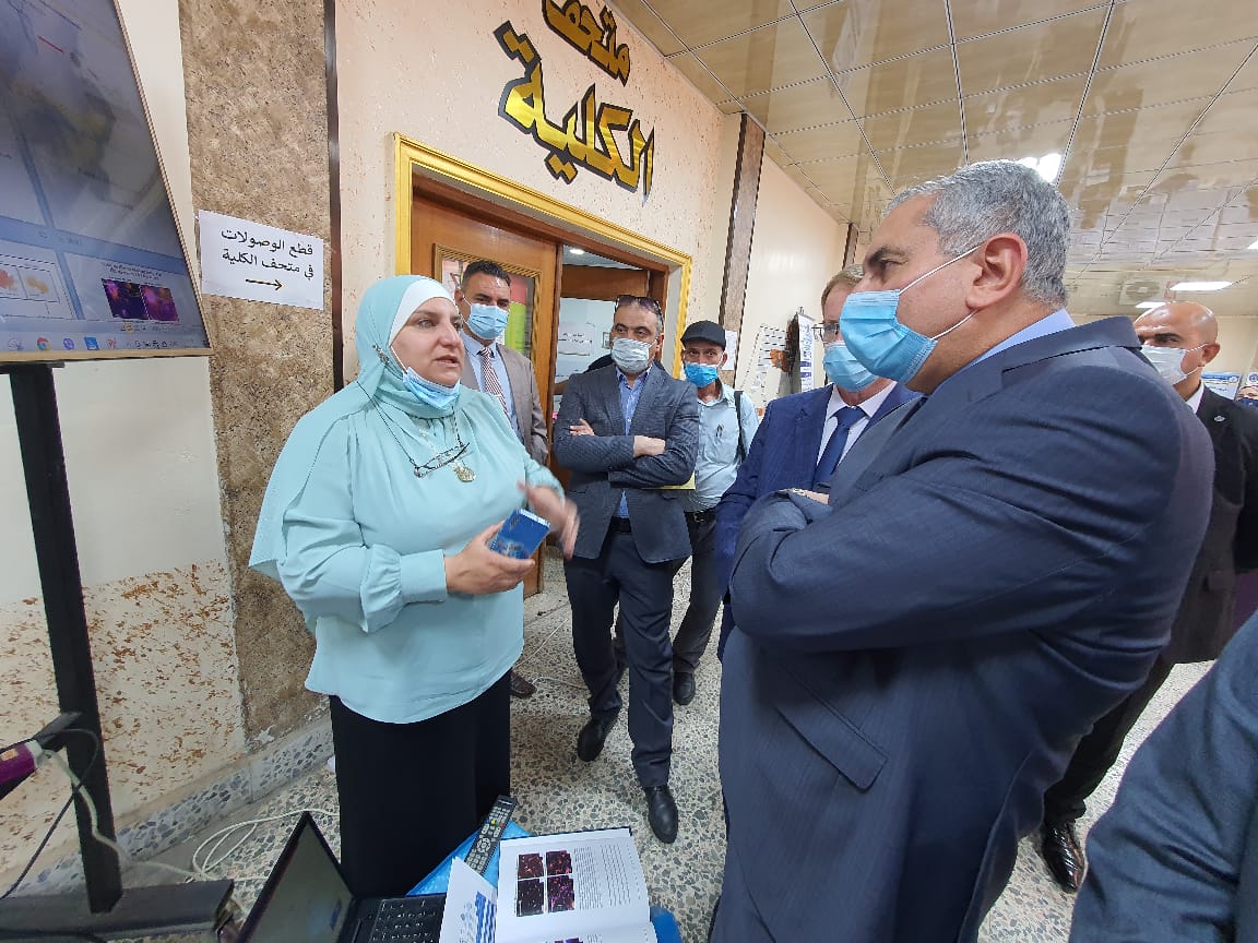 136A6F57-0C3D-430D-840B-DBB09A643AFB