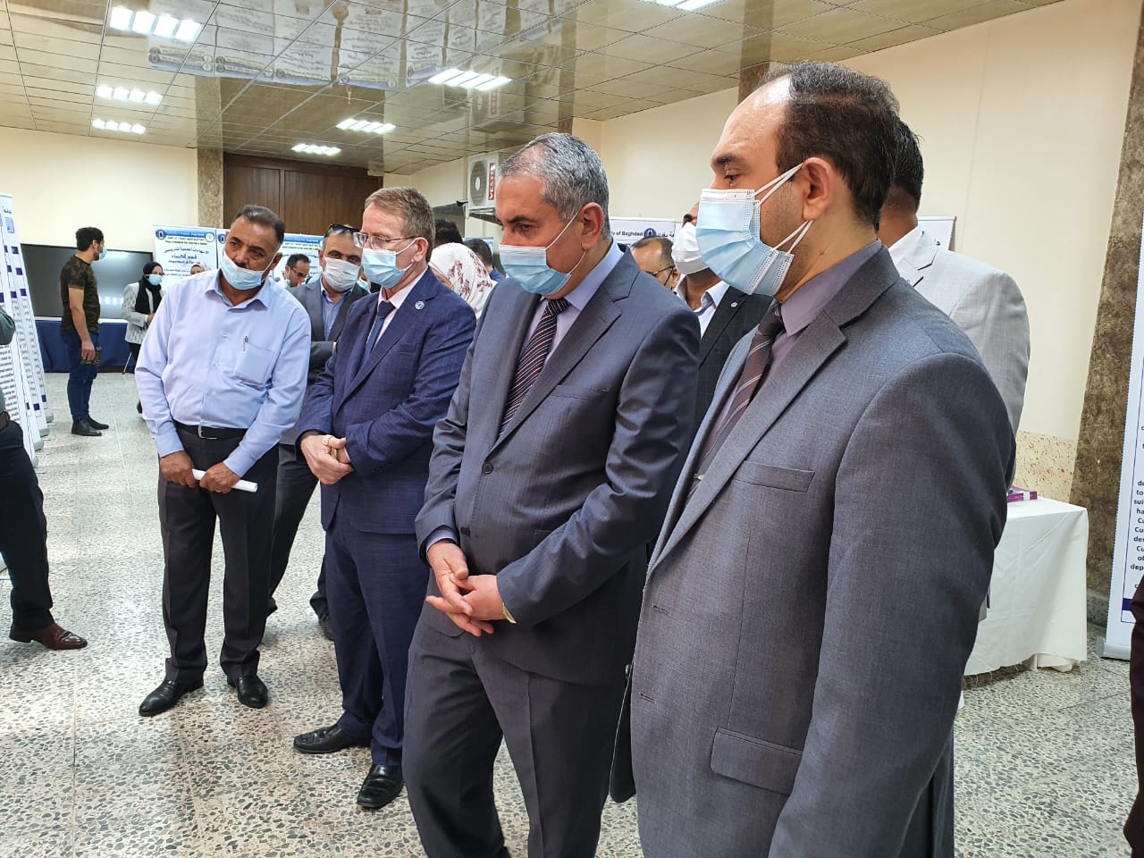 42564BB6-1C2D-483B-8470-4B5C6AEF2044