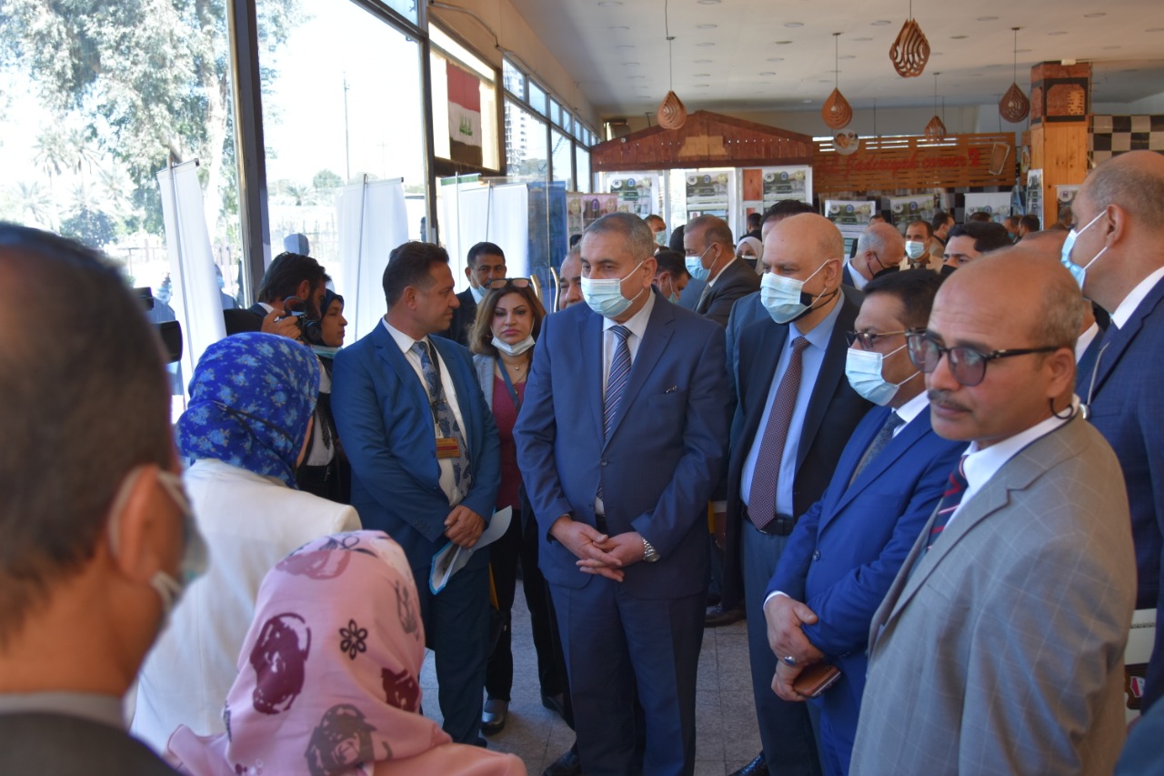 73ABF8B8-308A-4F55-922F-7F4CD771198B