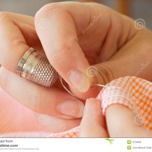 hands-sewing-1576684
