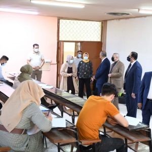 كلية-الطب-البيطري-تجري-الامتحان-التنافسي-لطلبة-الدراسات-العليا-1