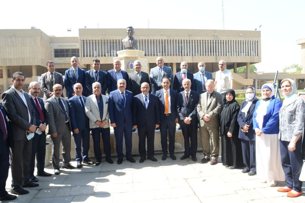 A1BA85CF-1F9D-4624-A3D3-8294E5EC1565