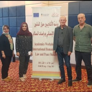 تدريسيتين-من-كلية-التربية-للبنات-يشاركن-في-ورشة-تدريبية-2