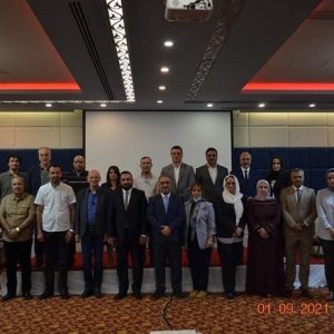 مشاركة-تدريسيان-من-كلية-الاداب-ببرنامج-القانون-الدولي-الانساني-في-2