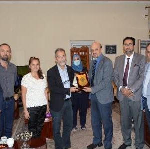 كلية-الطب-تستقبل-وفد-كلية-الصحة-العامة-في-الجامعة-الامريكية-ببيروت-3 (1)