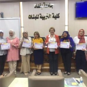 كلية-التربية-للبنات-تعقد-ندوتهً-عن-النقدية-في-الدراسات-اللغوية-4