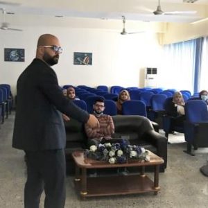 محاضرة-تثقيفية-تقيمها-كلية-العلوم-حول-حياة-الطلبة-ما-بعد-التخرج2