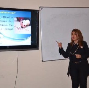 ادمان-المخدرات-وانواعها-وتأثيراتها-السلبية-بمحاضرة-اقامتها-كلية-العلوم2