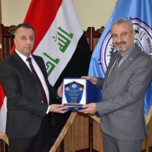 بحث-تعزيز-التعاون-العلمي-المشترك-بين-كلية-العلوم-ونظيرتها-التطبيقية-في-جامعة-سامراء3-600x397