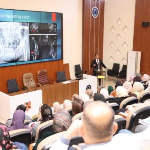 كلية-الطب-تنظم-ورشة-حول-استعمالات-الصبغة-في-أشعة-الثدي-4