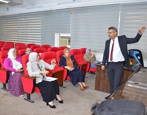 كلية-العلوم-تنظم-ورشة-حول-عمل-المركز-السنكترون-1