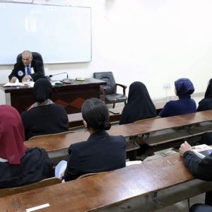 كلية-القانون-تقيم-ندوة-حول-دور-المجتمع-في-التصدي-لجرائم-المخدرات