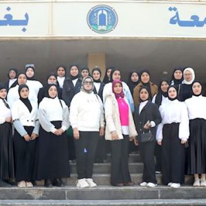 المكتبة-المركزية-تستقبل-طلبة-كلية-التربية-بنات-2
