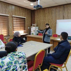 كلية-الاداب-تنظم-ورشة-حول-منهجية-كتابة-بحث-التخرج-2