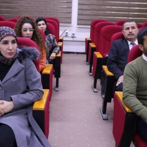 كلية-الاعلام-تنظم-دورة-حول-كيف-تكون-قيادياً-ناجحاً-2
