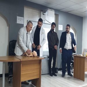 كلية-طب-الكندي-تنظم-ورشة-عملية-لصقل-مهارات-الأطباء-الجدد-في-مستشفى-الكندي-4