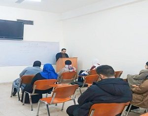 كلية-العلوم-تقيم-محاضرة-ارشادية-حول-الحفاظ-على-البيئة