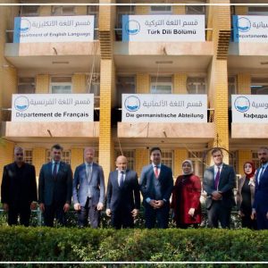 وفد-من-مؤسسة-YTB-التركية-يزور-كلية-اللغات-لتقديم-الخدمات-التعليمية.4