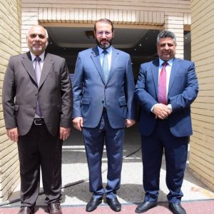 كلية-الآداب-تستضيف-رئيس-مؤسسة-الشهداء-ووزير-الشباب-والرياضة-1