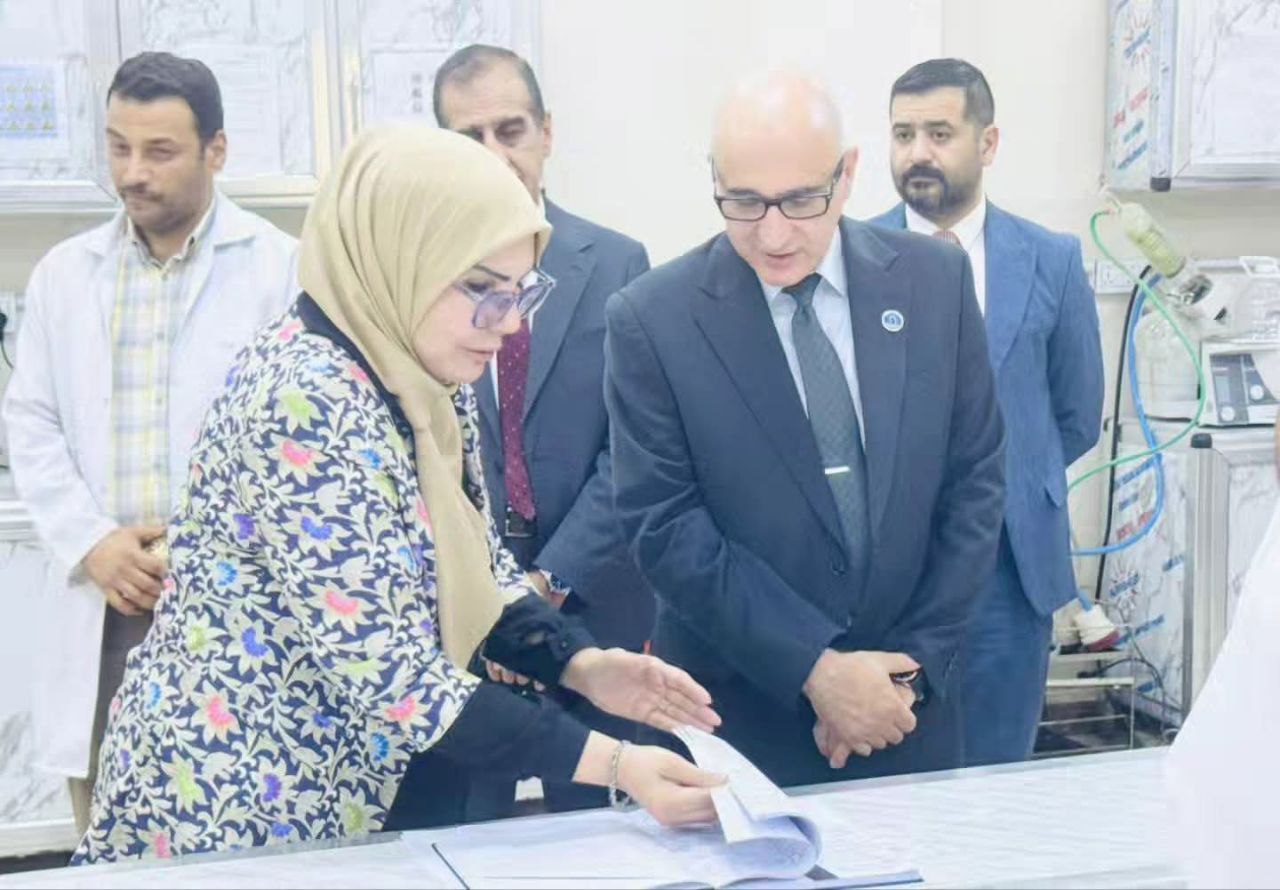 President of University of Baghdad Visits the Institute of Genetic Engineering and Commends Its Academic and Research Efforts01