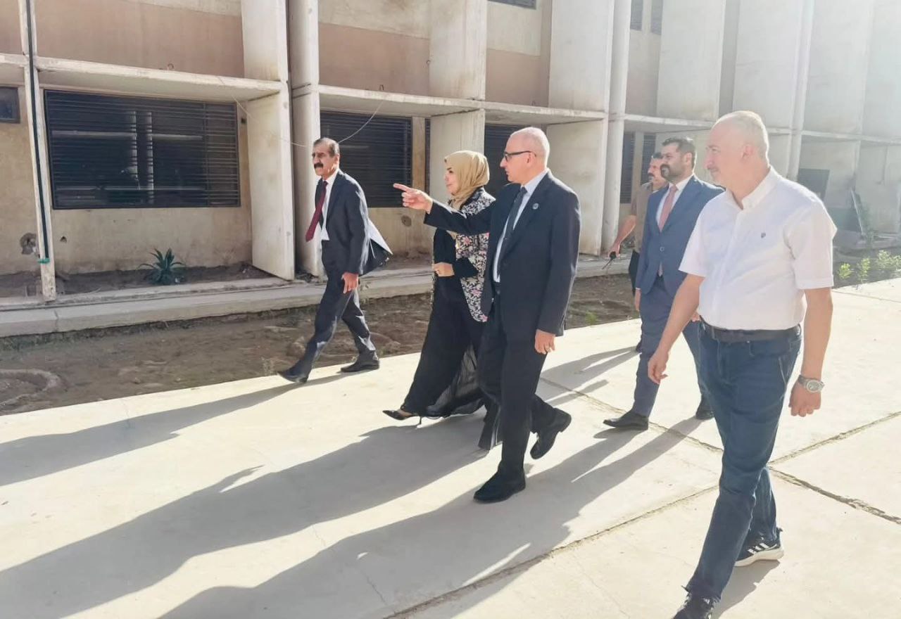 President of University of Baghdad Visits the Institute of Genetic Engineering and Commends Its Academic and Research Efforts03