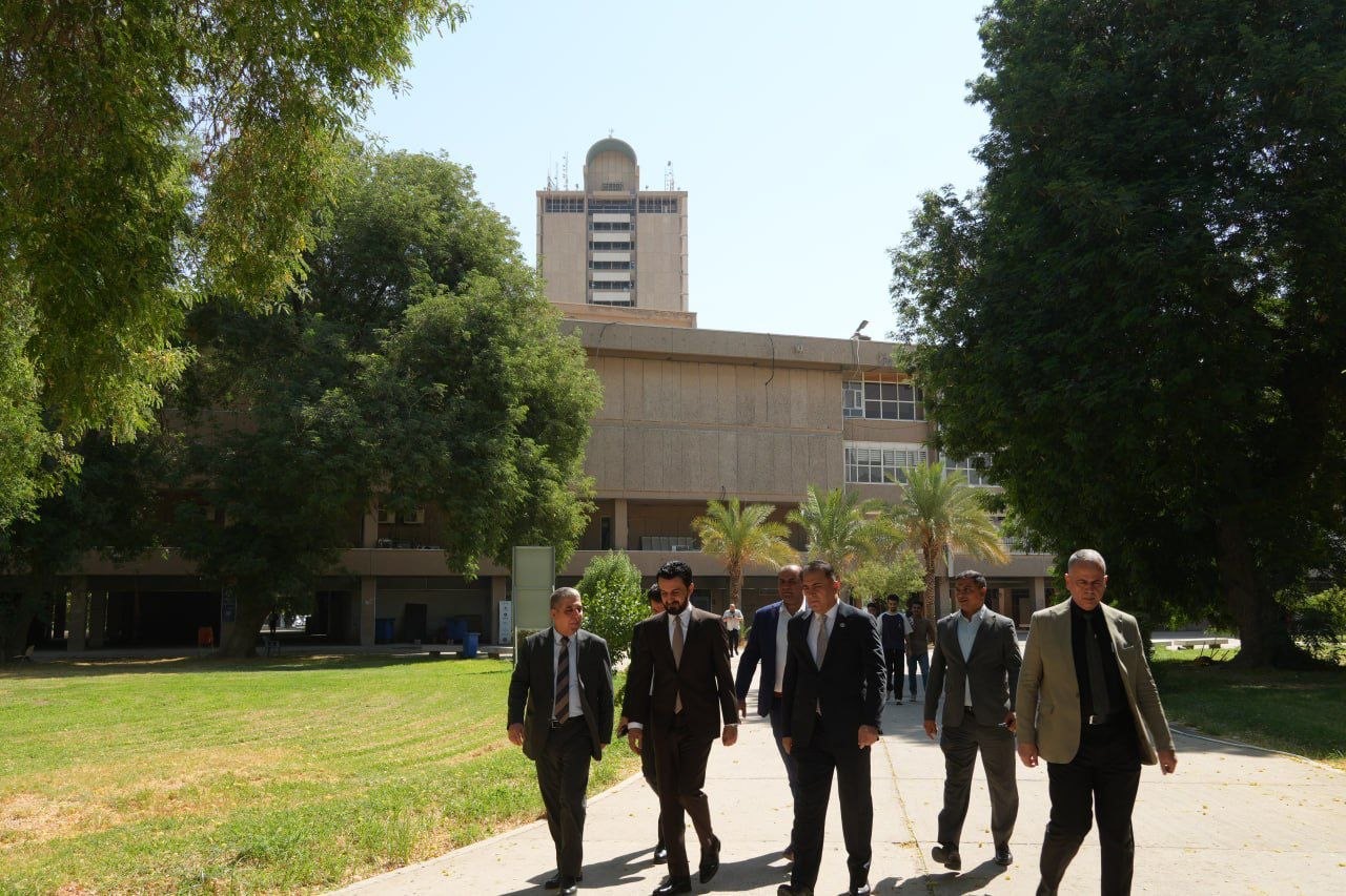 The President of the University of Baghdad, Professor Dr. Alaa Abdul-Hassan Al-Zughaibi, received His Excellency the Minister of Communications, Engineer Mustafa Sanad, at the university's main campus, in a visit aimed at strengthening communication and cooperation between academic institutions and government sectors related to technology and digital transformation. During the meeting, the President of the University of Baghdad emphasized the importance of partnership with the Ministry of Communications in supporting digital transformation initiatives and employing modern technologies to develop the educational and administrative environment, in a manner that contributes to enhancing the level of university services and strengthening digital infrastructure. The University President, accompanied by the Minister of Communications, toured the halls of the University of Baghdad, during which they reviewed a number of the university's facilities and educational environment. They also observed part of a scientific discussion session at the College of Engineering, and were briefed on the proceedings of the discussion and the scientific outputs presented by graduate students, underscoring the importance of supporting scientific research and linking it to technical and industrial developments. This activity contributes to achieving the Sustainable Development Goals, specifically Goal 4, which calls for quality education, as well as Goal 17, concerning partnerships to achieve the goals.
